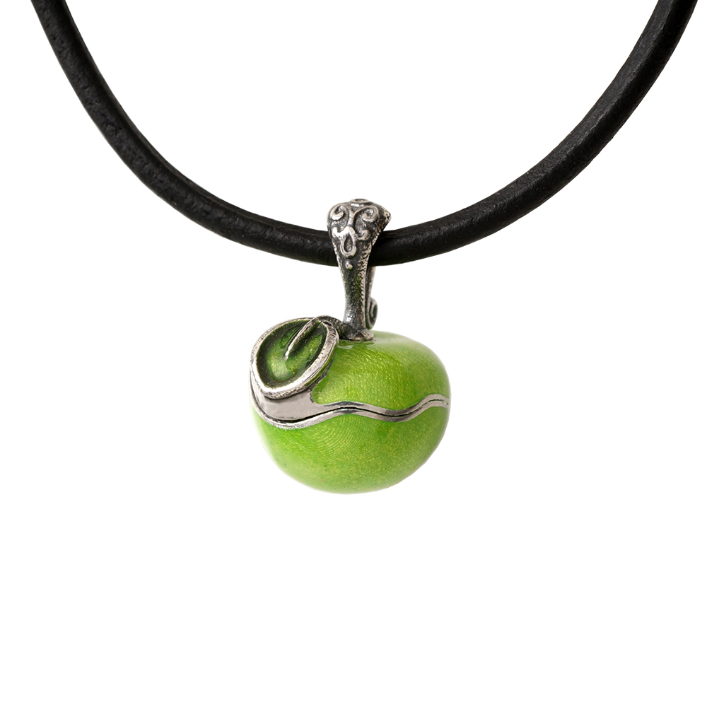 Зеленое яблоко:Подвеска серебряная с эмалью(Украшения из серебра и бронзы)